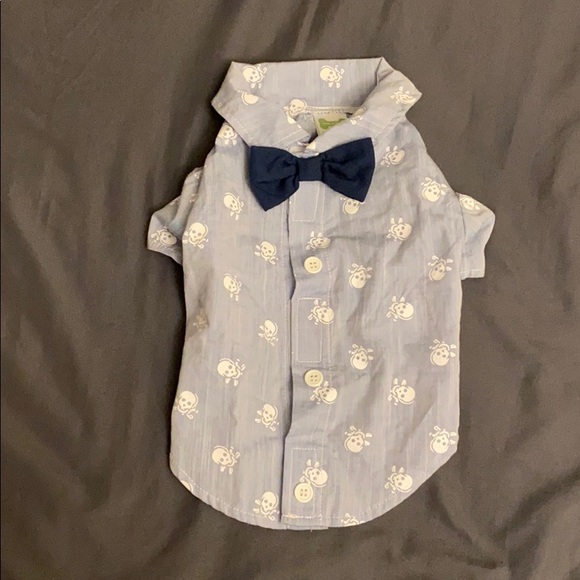 Crossbone collared shirt with bow tie 🐶💙 - Picture 1 of 2